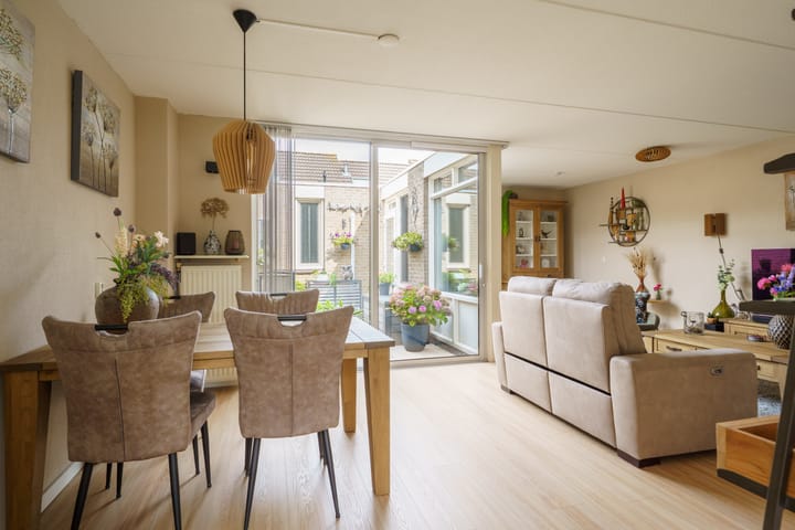 Foto 17 van Gladioolweg 21