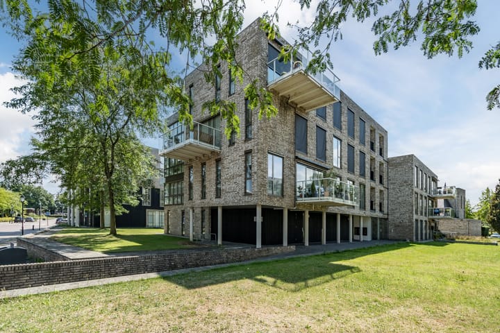 Photo 32 of Oranjelaan 63