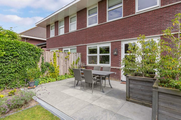 Photo 46 of Aurelia 6