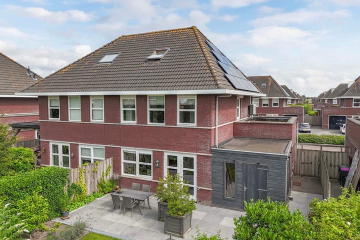 Photo 49 of Aurelia 6