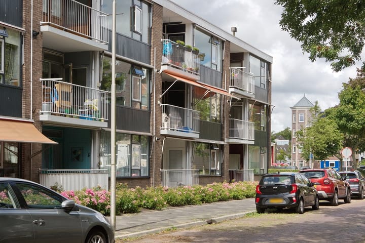 Photo 2 of Frank van Borselenstraat 4-I