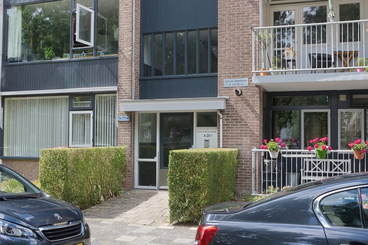 Photo 3 of Frank van Borselenstraat 4-I