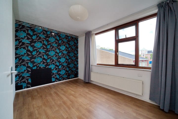 Photo 10 of Frank van Borselenstraat 4-I