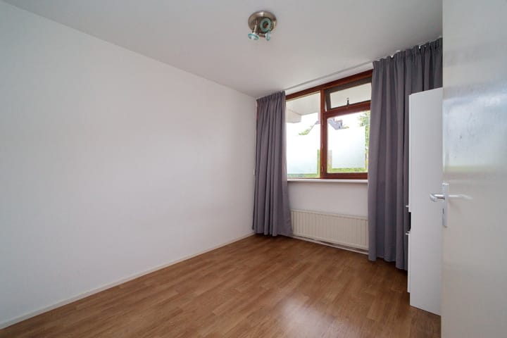 Photo 13 of Frank van Borselenstraat 4-I