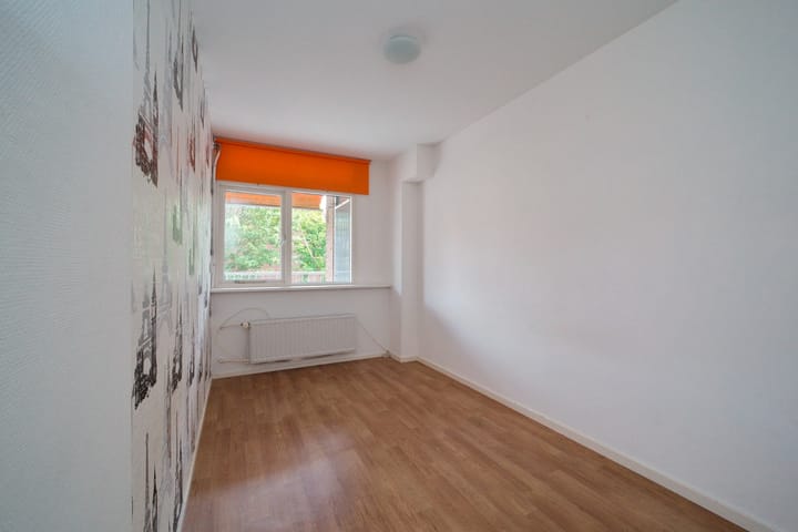 Photo 15 of Frank van Borselenstraat 4-I