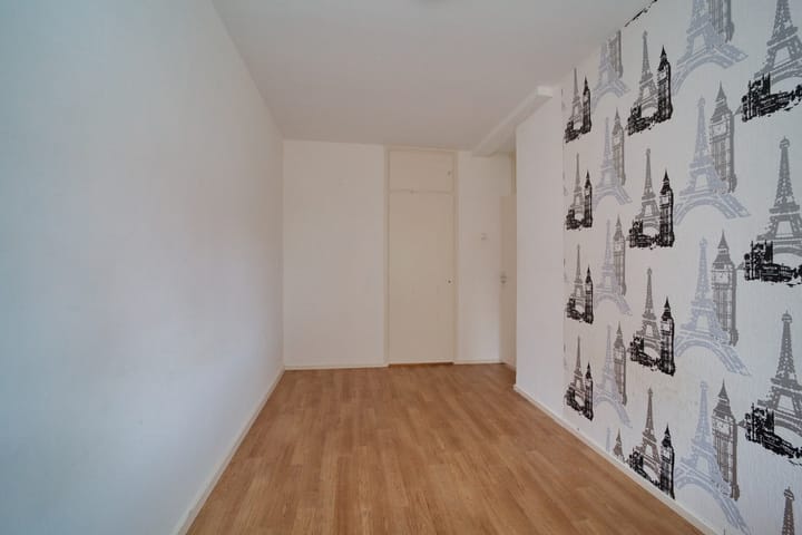 Photo 17 of Frank van Borselenstraat 4-I