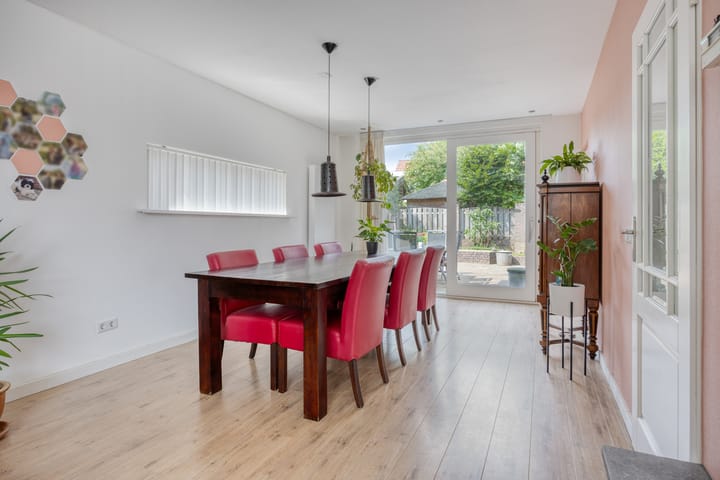 Foto 8 van Meester Pontenstraat 33