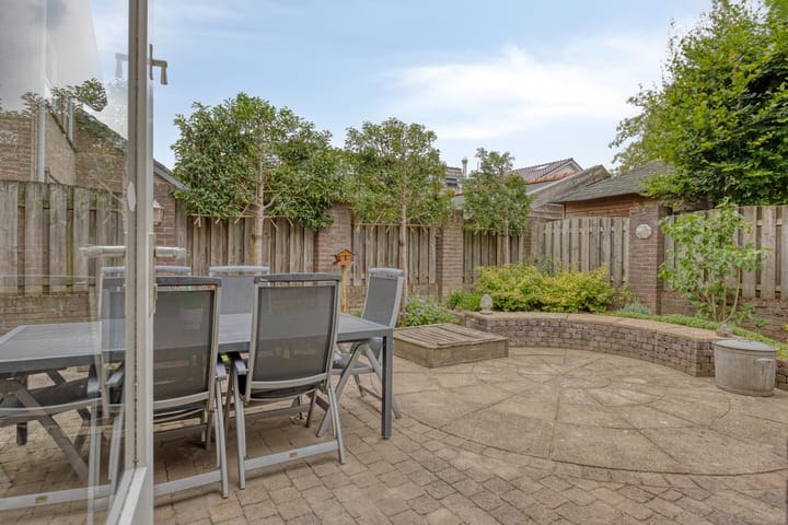 Foto 35 van Meester Pontenstraat 33