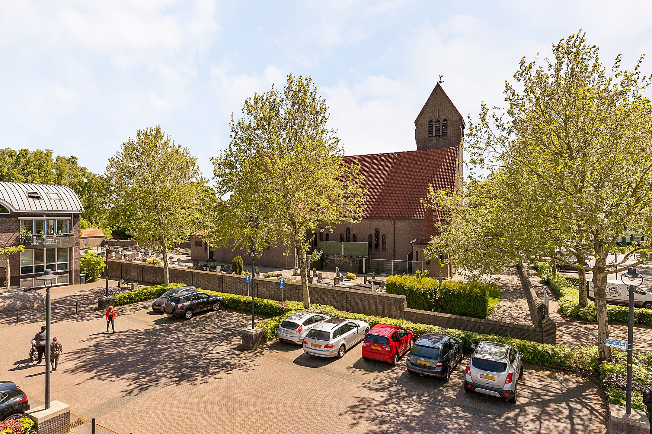 Foto 42 van Meester Pontenstraat 33