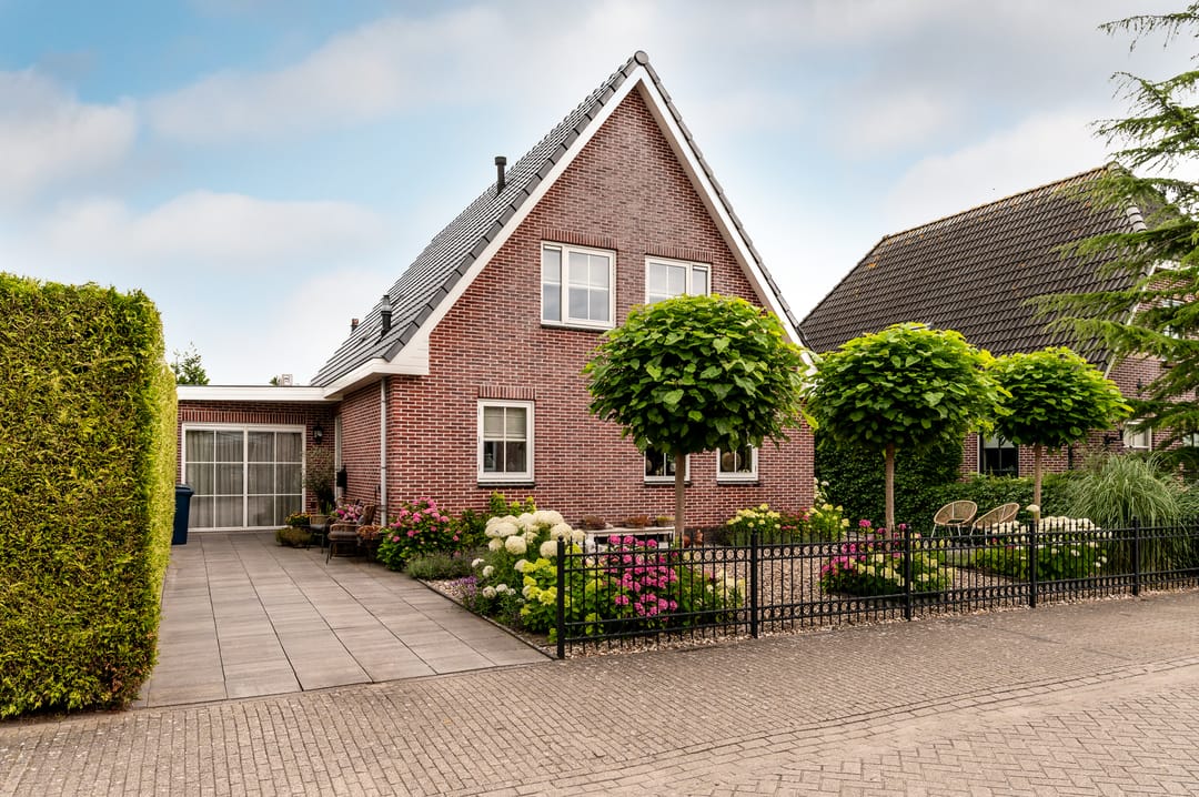 Foto 1 van Dagobertstraat 10