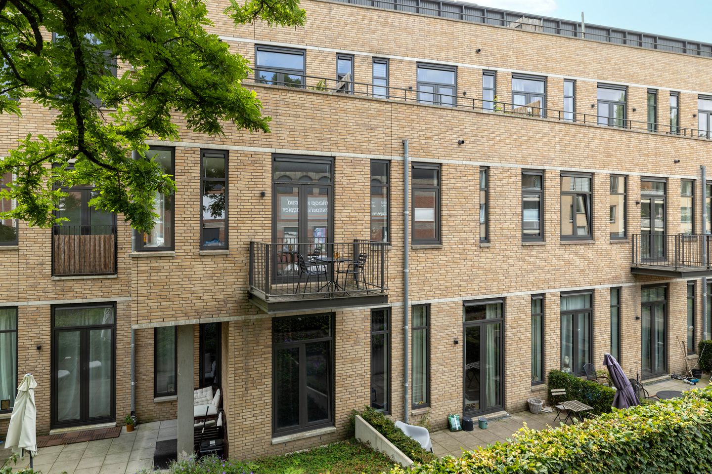 Foto 1 van Velperweg 19-114