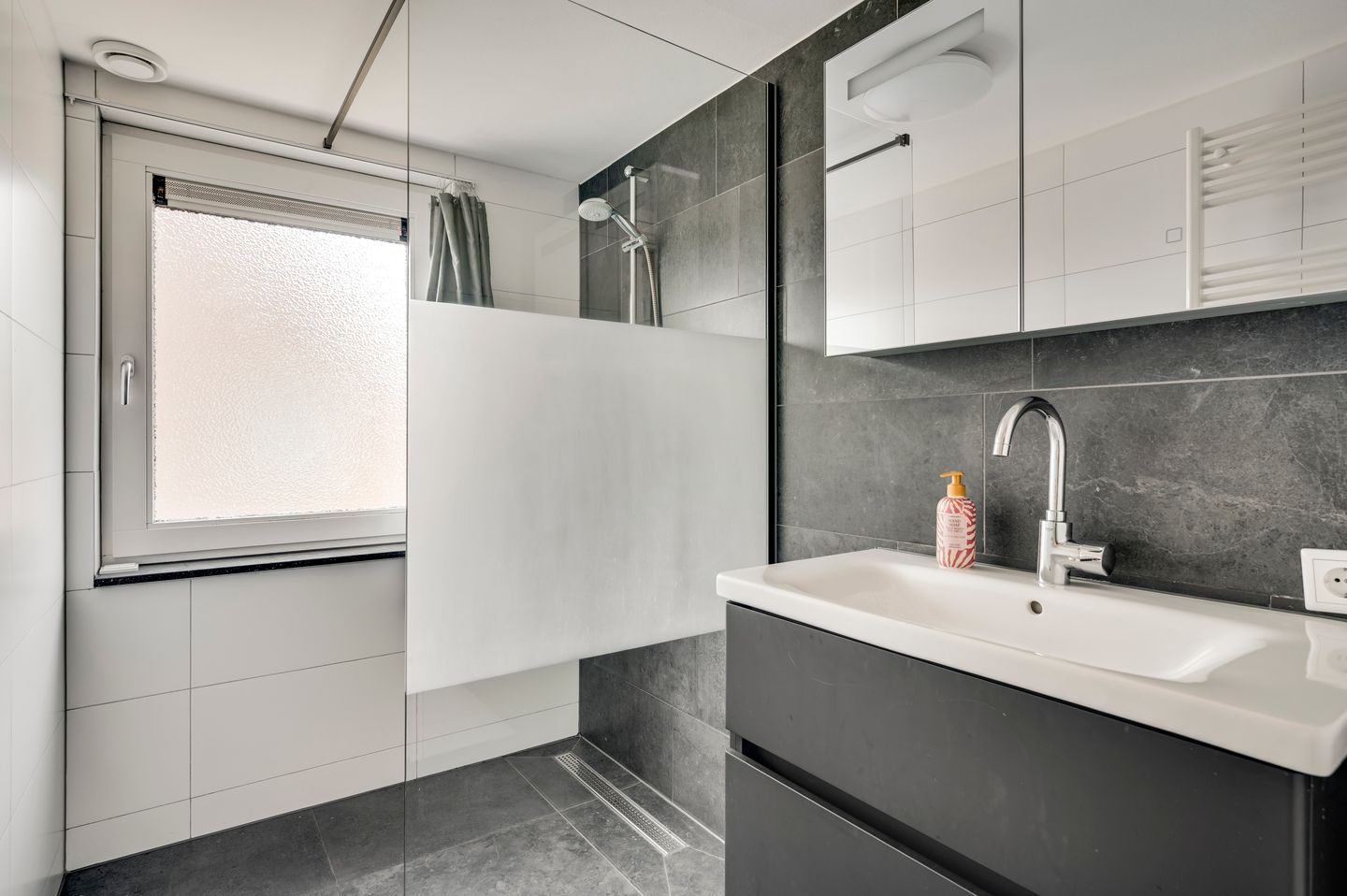 Foto 19 van Broekerstraat 51