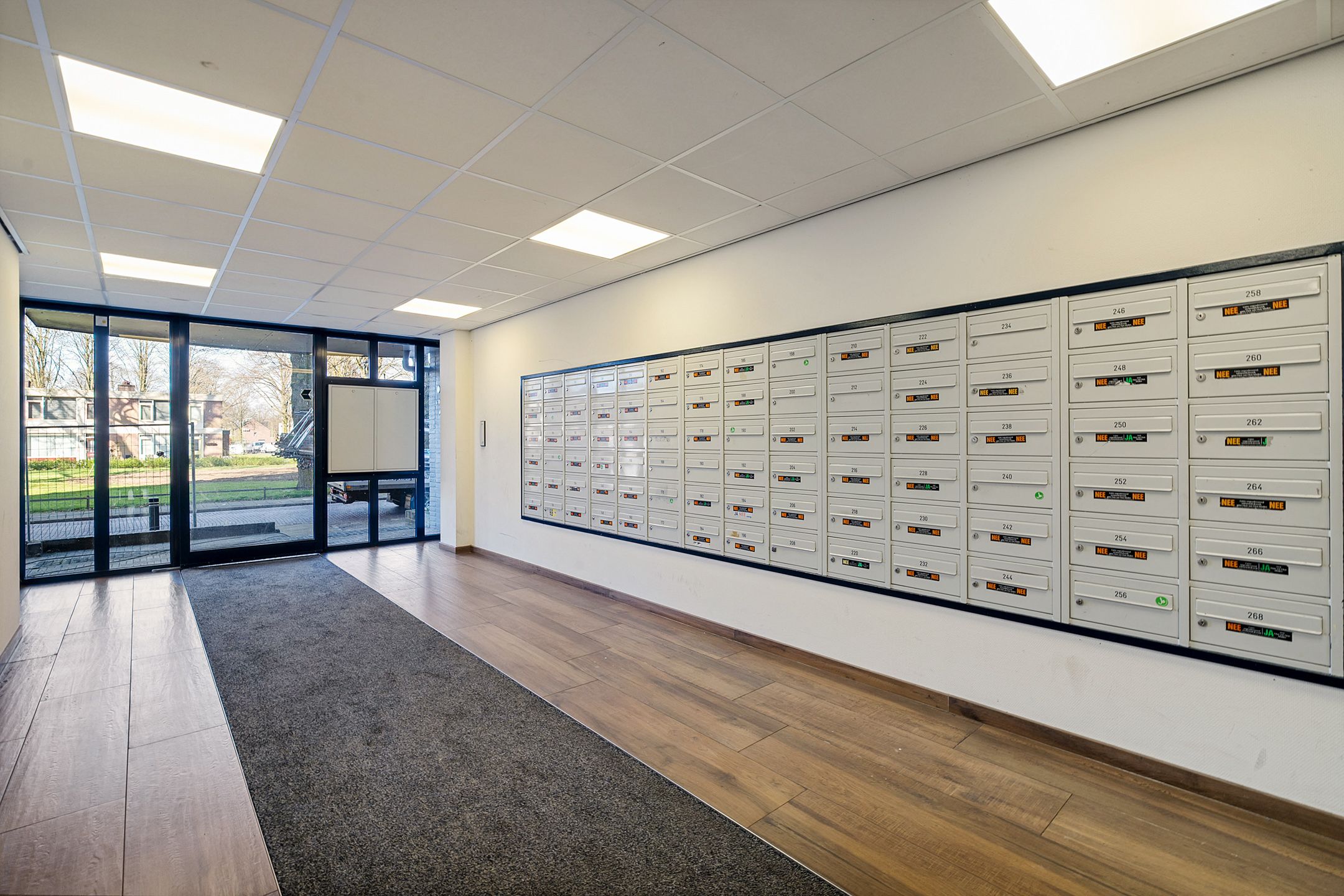 Foto 33 van Jekerstraat 266