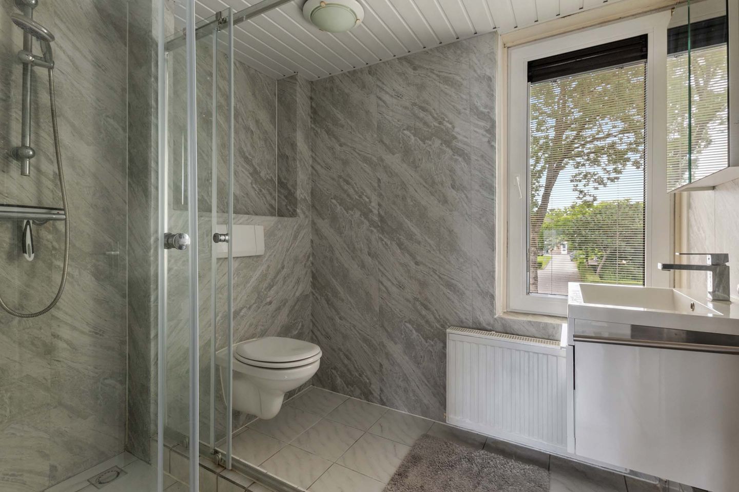 Photo 4 of Oostlaan 10