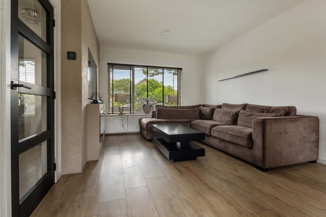 Photo 7 of Oostlaan 10