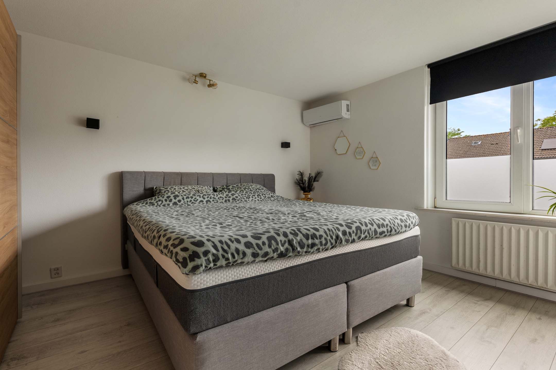 Photo 15 of Oostlaan 10