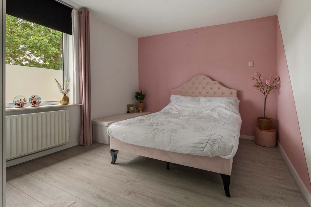 Photo 16 of Oostlaan 10