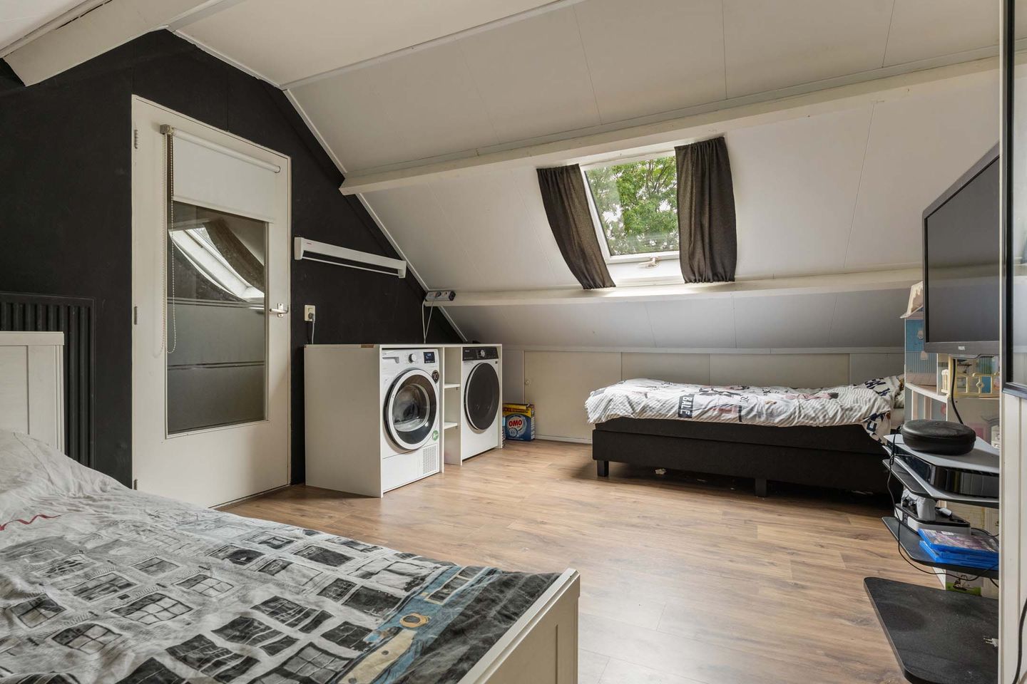 Photo 20 of Oostlaan 10