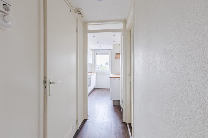 Photo 16 of Cornelis Trooststraat 30-4