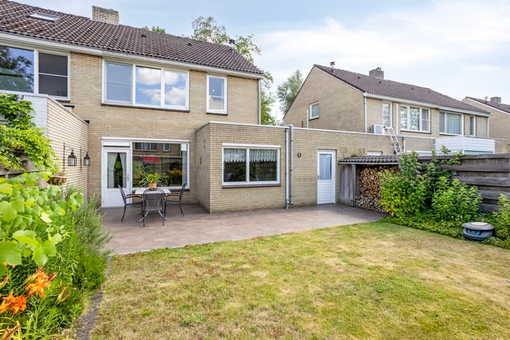 Photo 27 of Lijsterbeslaan 92