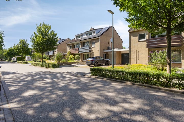 Photo 29 of Lijsterbeslaan 92