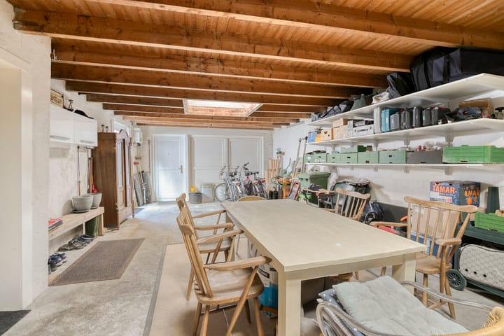 Photo 25 of Maasstraat 16