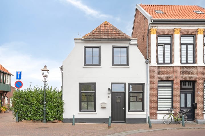 Photo 42 of Maasstraat 16