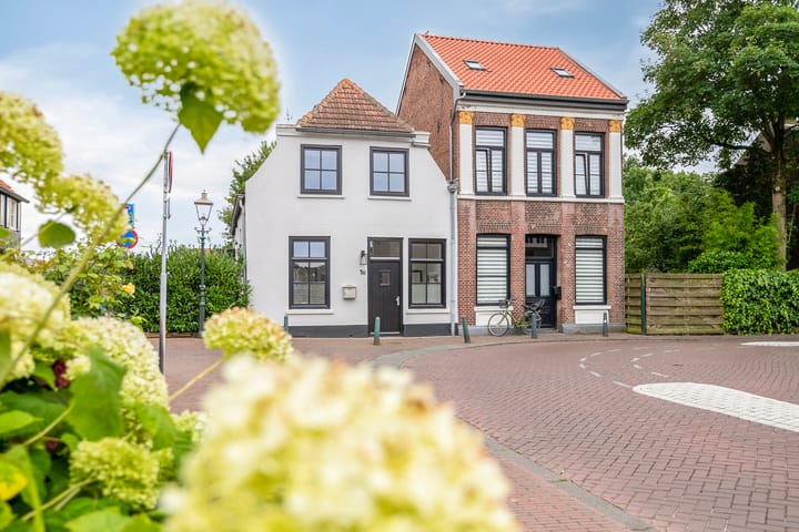 Photo 43 of Maasstraat 16