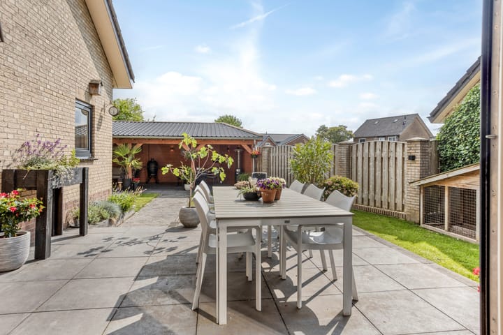 Foto 35 van Lijsterbesstraat 4