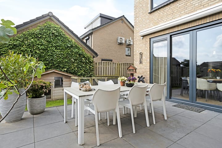 Foto 33 van Lijsterbesstraat 4