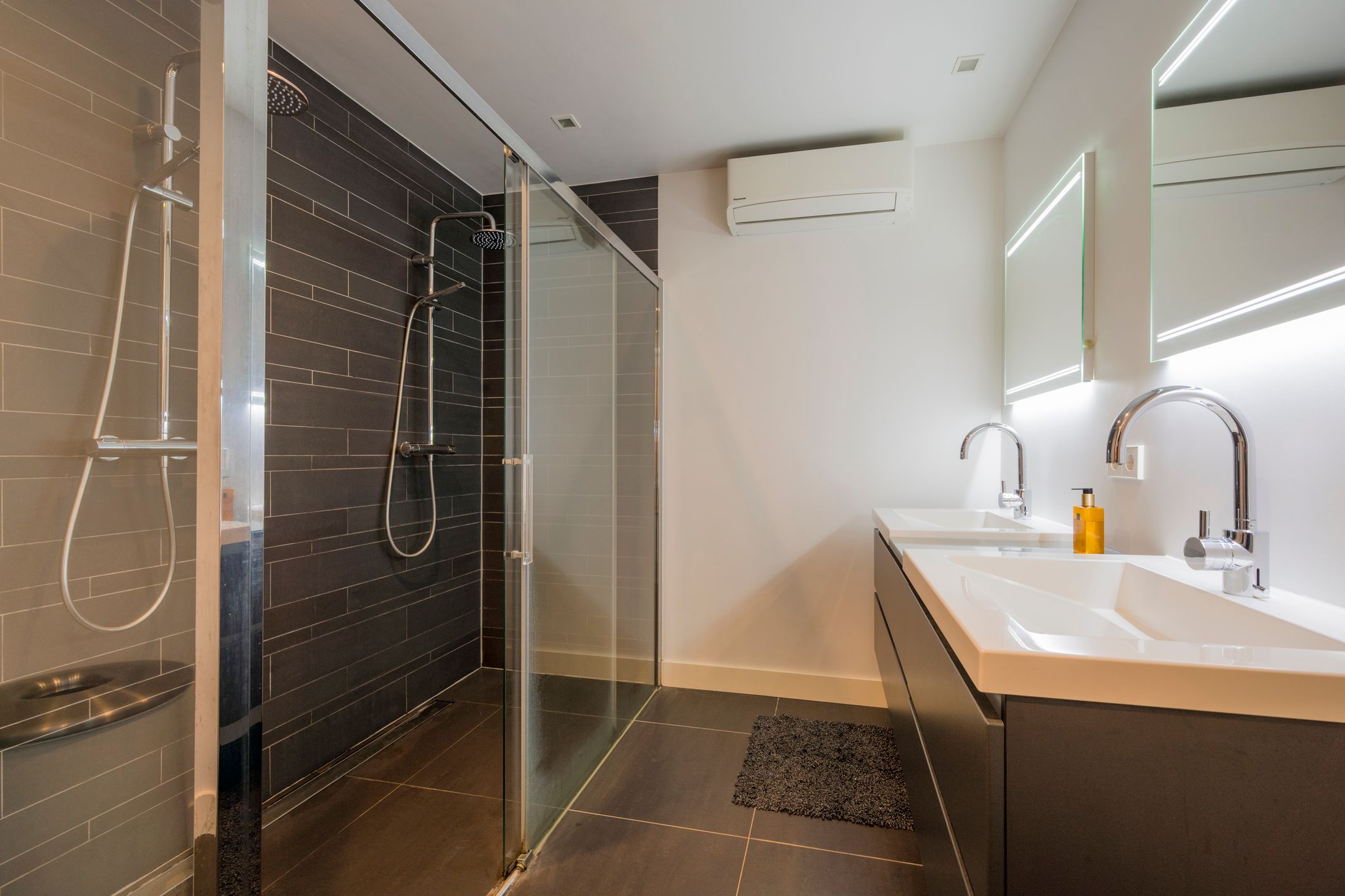 Photo 21 of Damweg 8