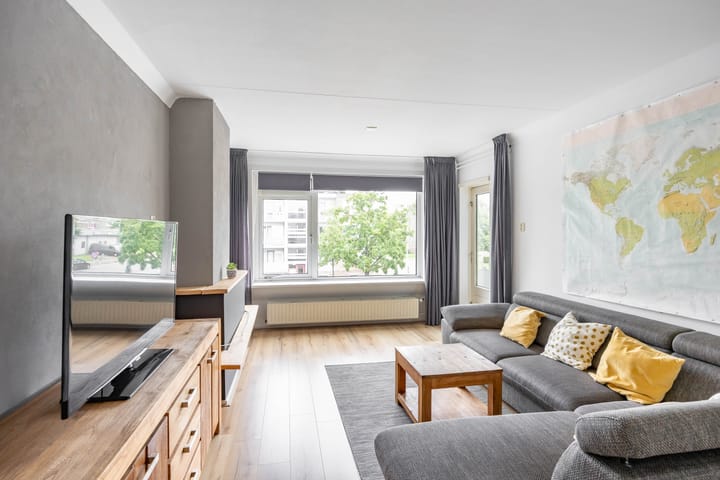 Photo 3 of Paterswoldseweg 453