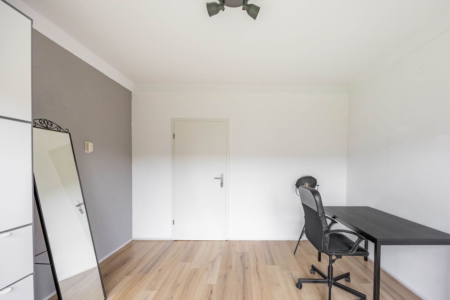 Photo 19 of Paterswoldseweg 453