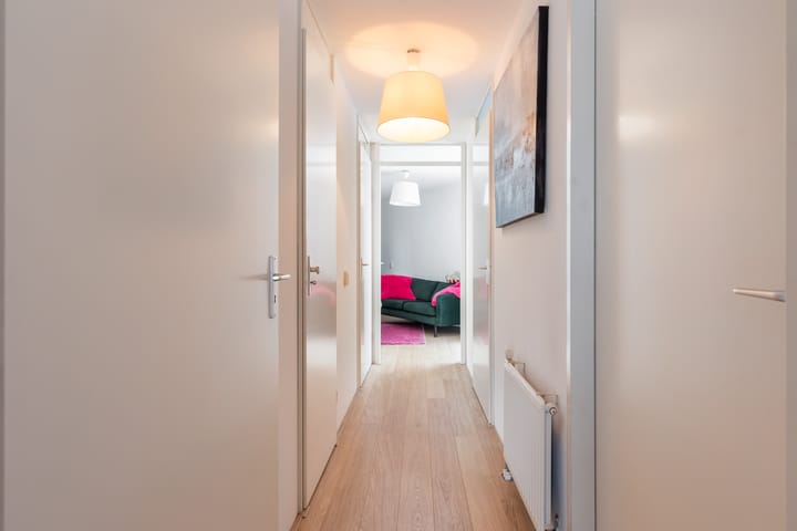 Photo 11 of Linie 575