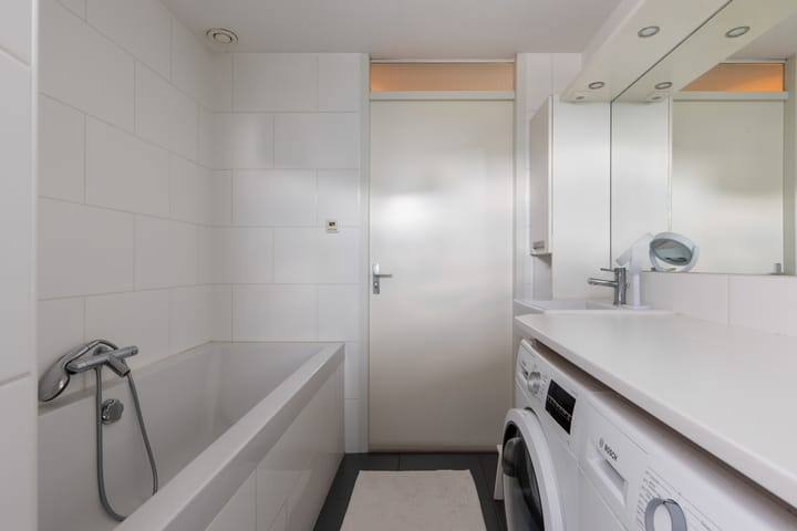 Photo 19 of Linie 575