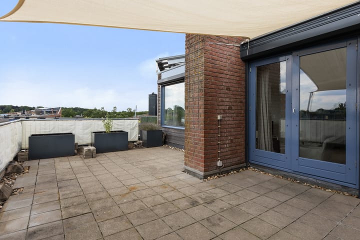 Photo 25 of Linie 575