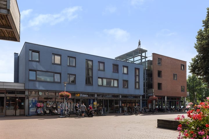 Photo 40 of Linie 575