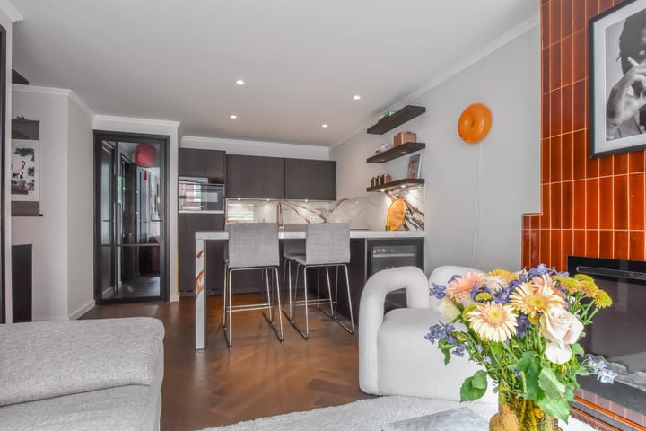 Photo 5 of Van Oldenbarneveldtstraat 86-1