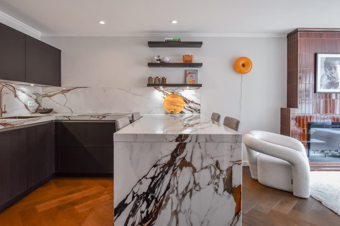 Photo 8 of Van Oldenbarneveldtstraat 86-1