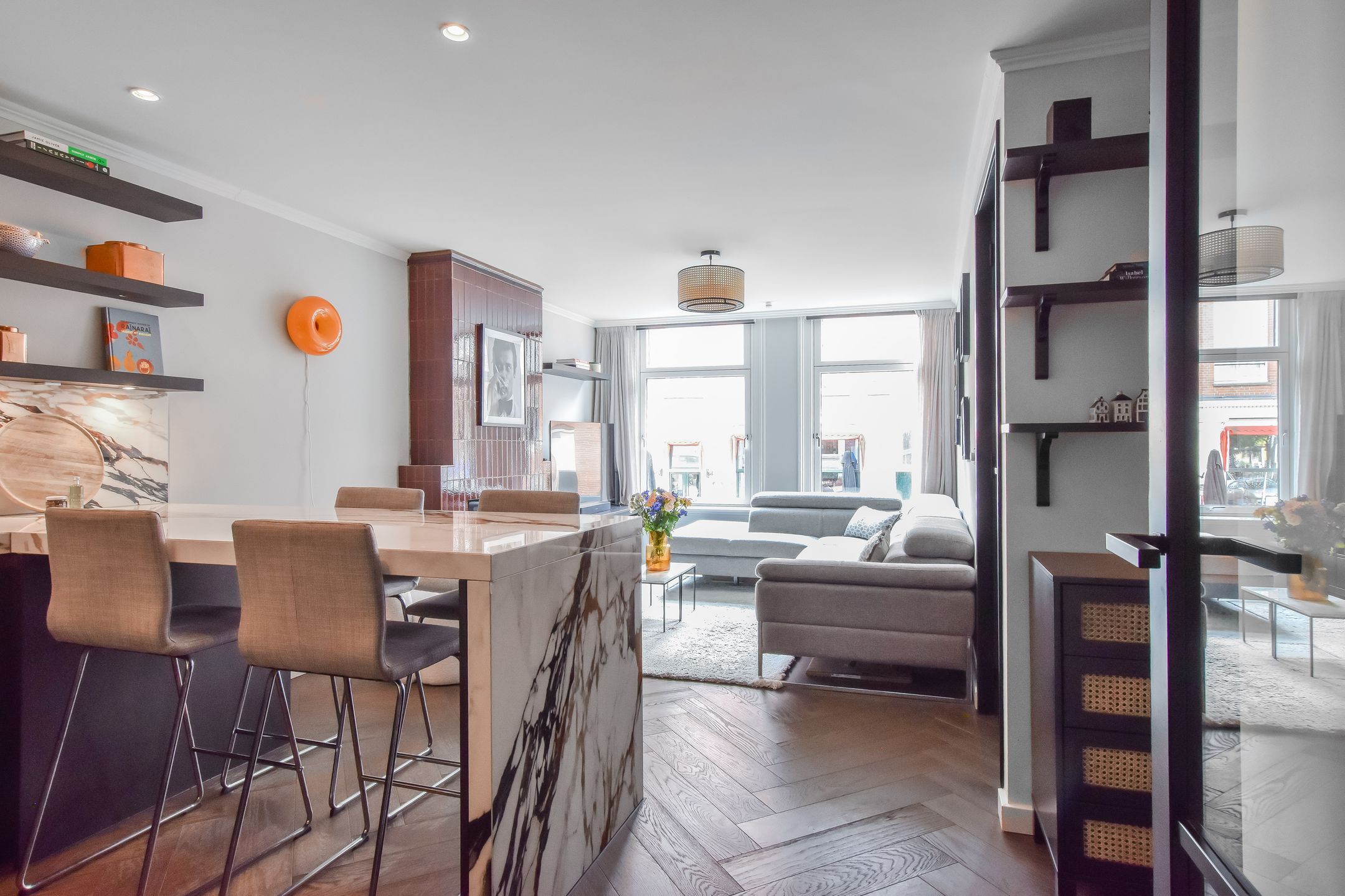 Photo 12 of Van Oldenbarneveldtstraat 86-1