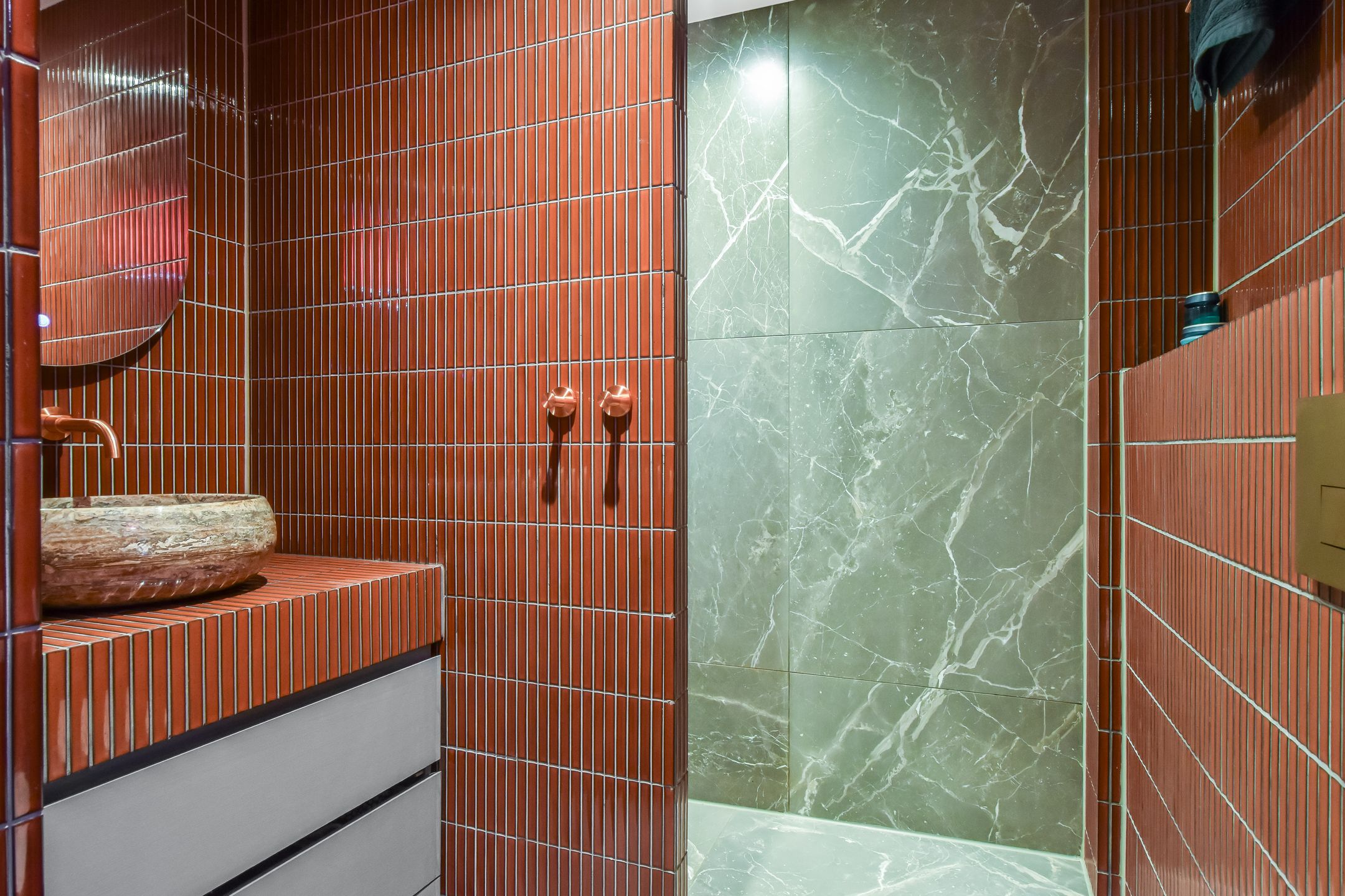 Photo 18 of Van Oldenbarneveldtstraat 86-1