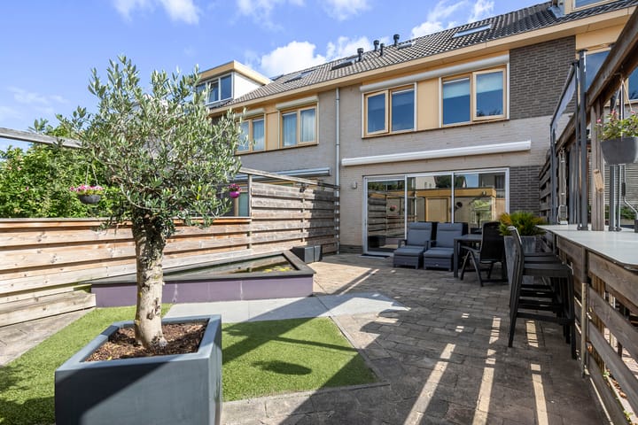 Foto 18 van Doornenburgallee 9