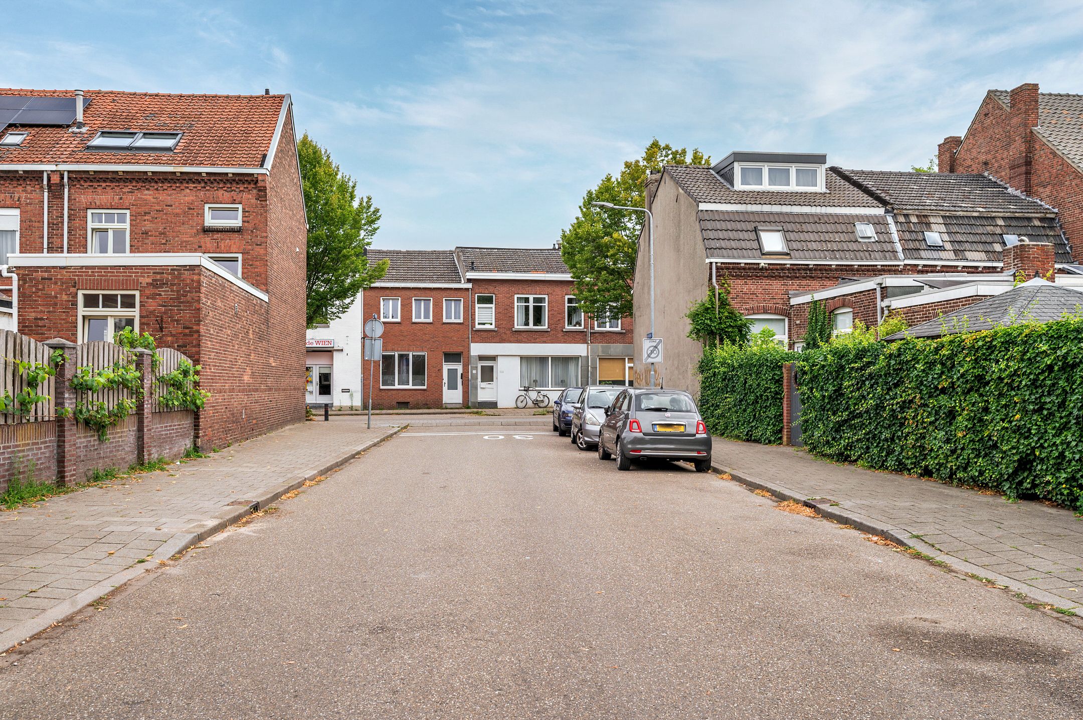 Foto 30 van Papegaaistraat 43