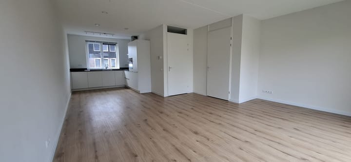 Foto 6 van Thomas Romeinstraat 16