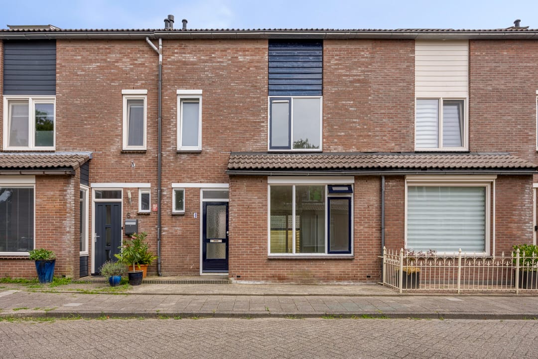 Foto 1 van Klompenmakerstraat 4