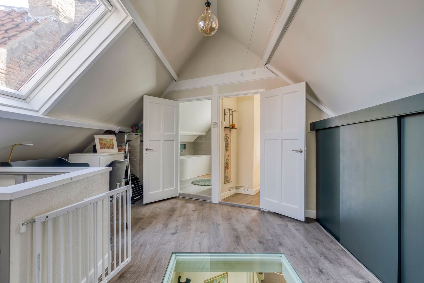 Foto 19 van Latijnse Schoolstraat 13-A