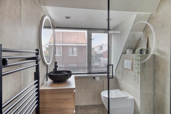 Foto 24 van D. Doniastraat 153