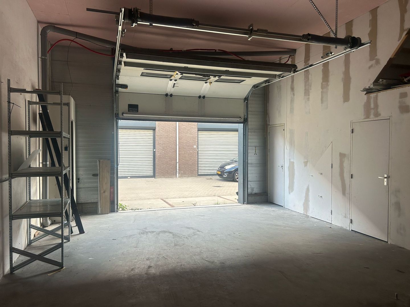 Bekijk foto 2 van Energiestraat 2-kk