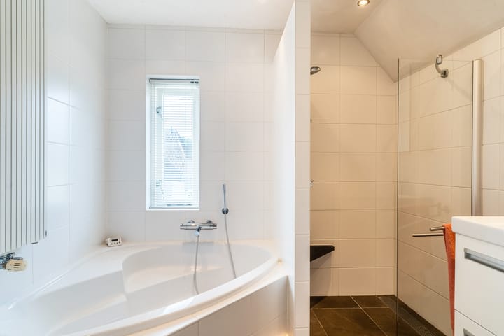 Photo 18 of Marga Klompéstraat 41