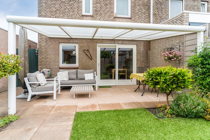 Photo 23 of Marga Klompéstraat 41